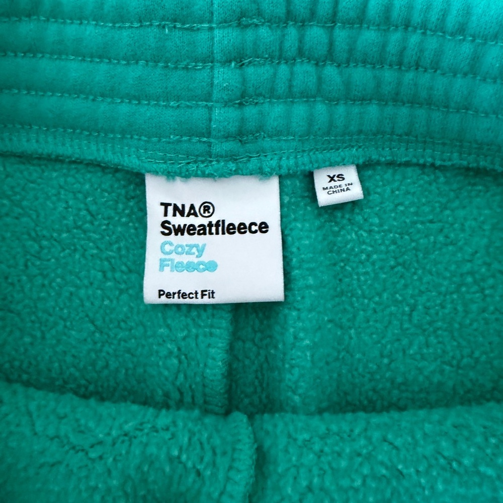 Aritzia TNA Cozy Fleece Perfect Sweatshorts Lounge Shorts Teal Women’s XS - Picture 6 of 8
